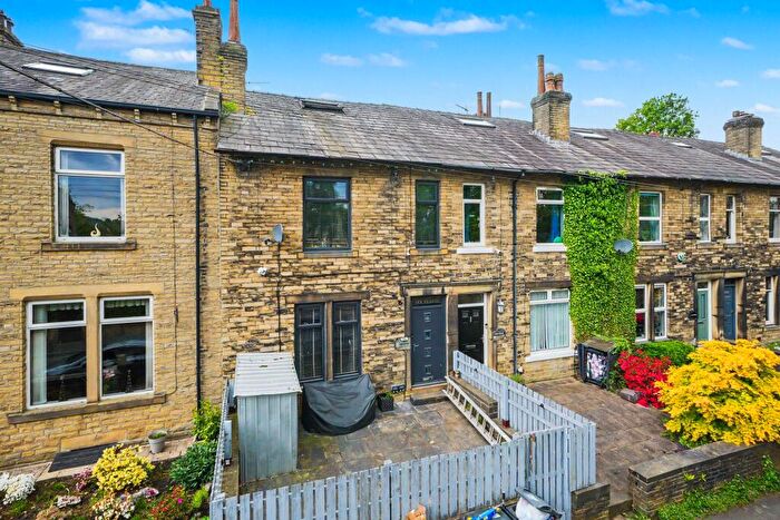 5 Bedroom Terraced House For Sale In Savile Road, Elland, HX5