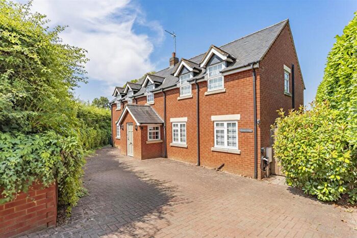 4 Bedroom Detached House For Sale In High Street, Naseby, Northampton, NN6