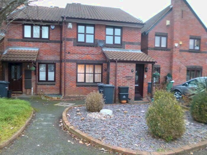 1 Bedroom Maisonette To Rent In Campine Close, Cheshunt, EN8