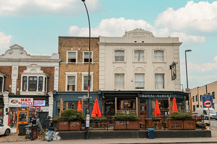 Studio To Rent In New Cross Road, London, SE14