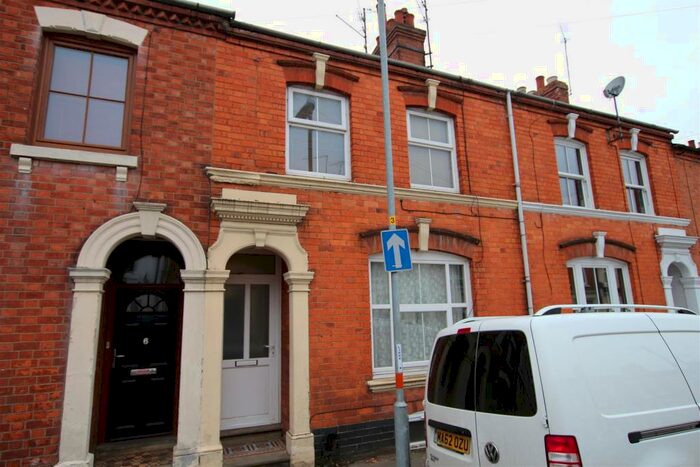5 Bedroom Private Hall To Rent In Oliver Street, Northampton, NN2