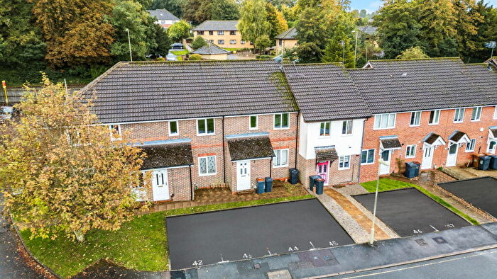 1 Bedroom Maisonette For Sale In Walled Meadow, Andover, SP10