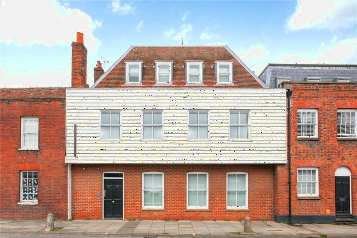 2 Bedroom Apartment To Rent In North Lane, Canterbury, Kent, CT2