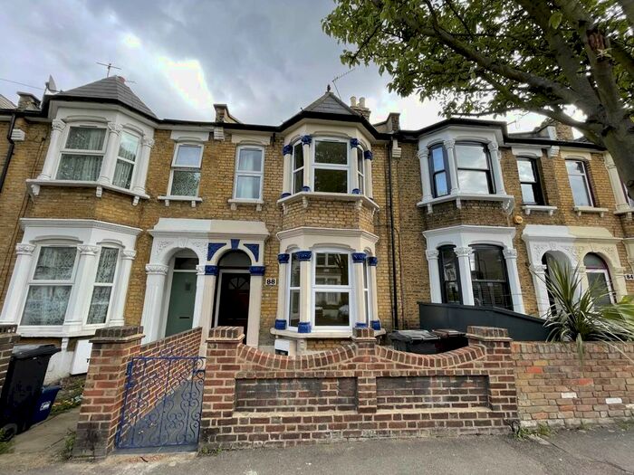 5 Bedroom Property To Rent In Glyn Road, Lower Clapton, E5