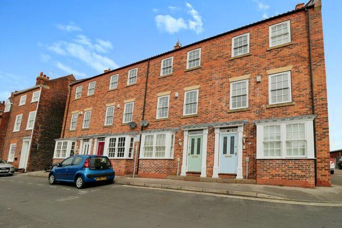 4 Bedroom Terraced House To Rent In Beckside North, Beverley, HU17