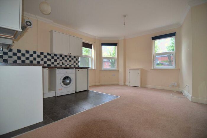 1 Bedroom Flat To Rent In Lynchford Road, GU14