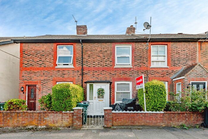 3 Bedroom End Of Terrace House For Sale In West Street, Crawley, RH11