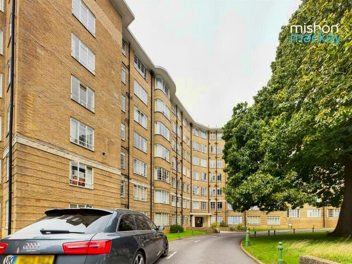 1 Bedroom Flat To Rent In Furze Hill, Hove, BN3