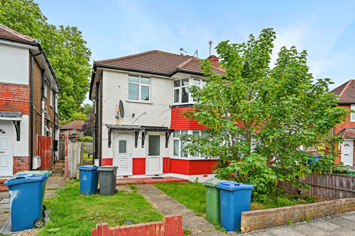 2 Bedroom Flat To Rent In Everton Drive, Stanmore, HA7