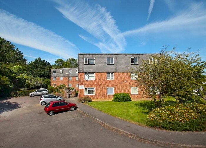 2 Bedroom Apartment To Rent In Charminster Close, Swindon, Wiltshire, SN3