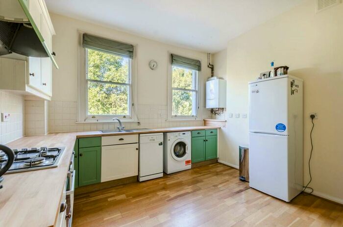 2 Bedroom Flat To Rent In Petherton Road, Highbury, London, N5