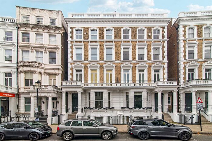 2 Bedroom Flat For Sale In Lexham Gardens, Kensington, W8