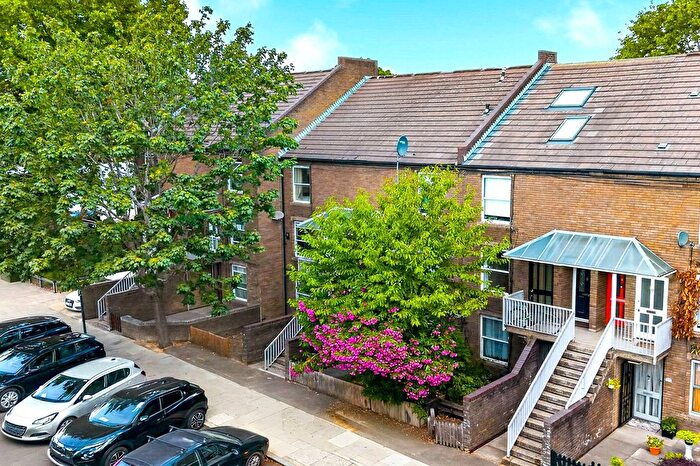 1 Bedroom Flat For Sale In Lenton Terrace, Finsbury Park, N4