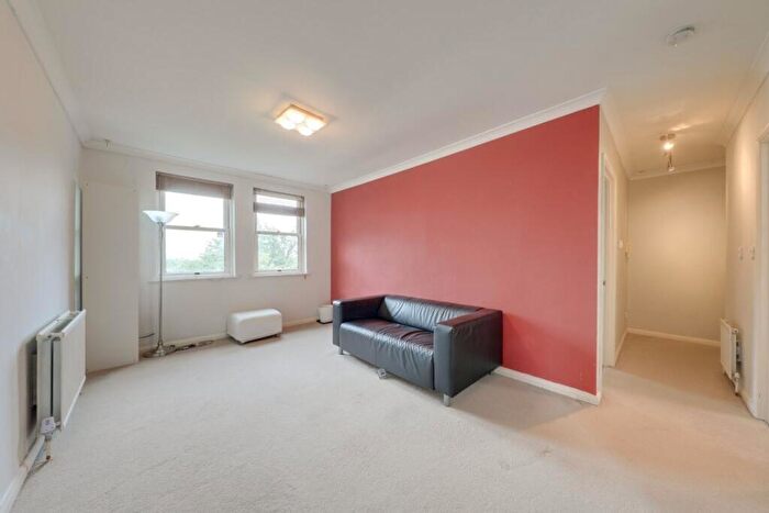 1 Bedroom Flat To Rent In Devonshire Road, Forest Hill, SE23