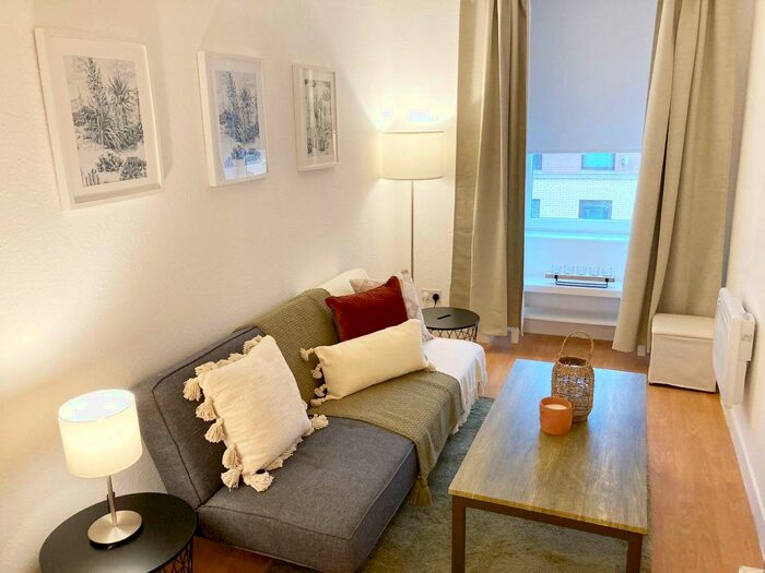 1 Bedroom Flat To Rent In Oxford Street, City Centre, Glasgow, G5