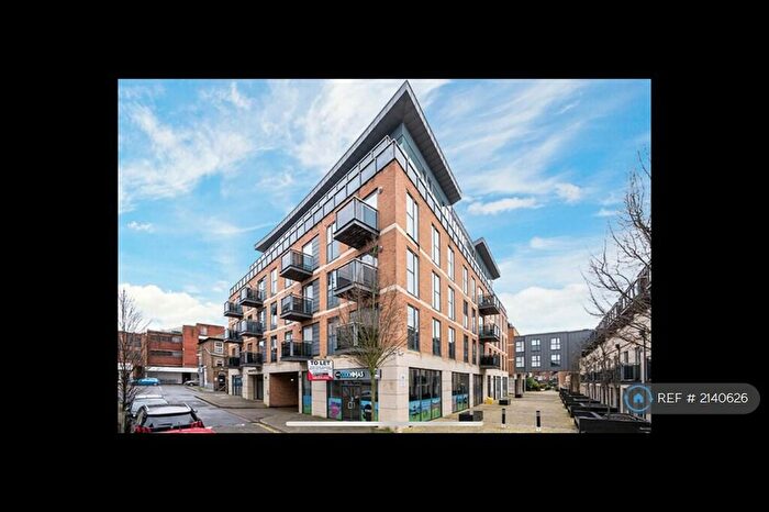 1 Bedroom Flat To Rent In Surbiton Plaza, Surbiton, KT6