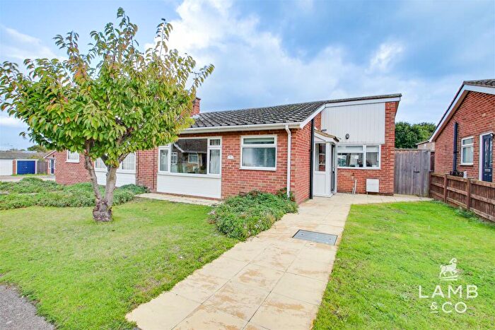 2 Bedroom Semi-Detached Bungalow For Sale In Ospreys, Clacton-On-Sea, CO15