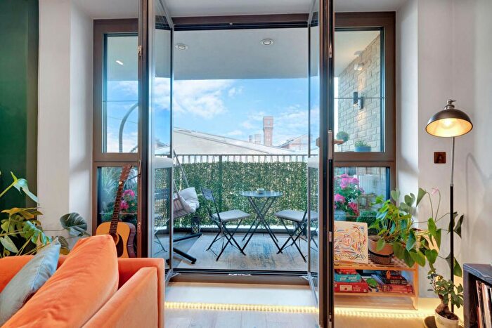 1 Bedroom Flat For Sale In Kettle Yard, Morville Street, London, E3
