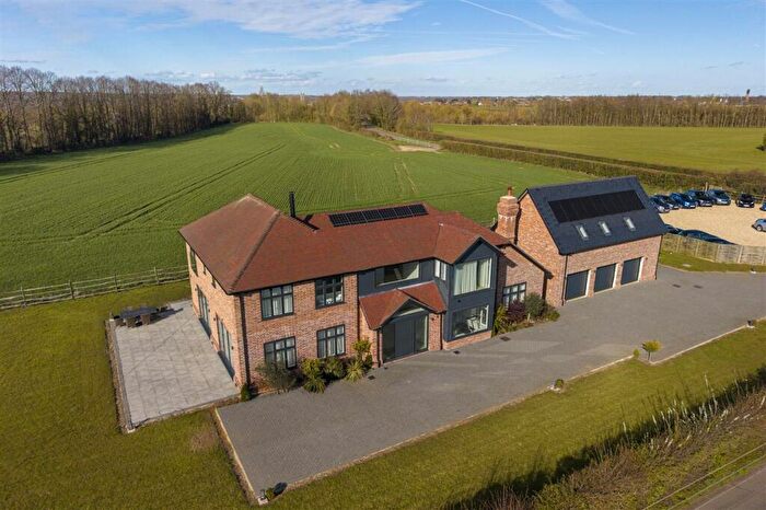 6 Bedroom Detached House For Sale In Farnham House, Merton Lane, Canterbury, CT4