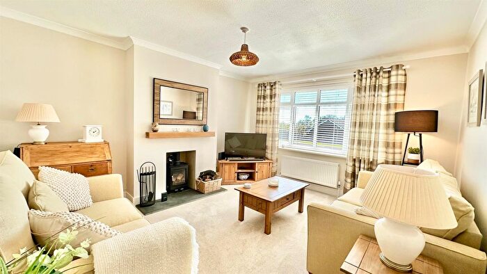 3 Bedroom Detached Bungalow For Sale In Barham Close, Hastings, TN34