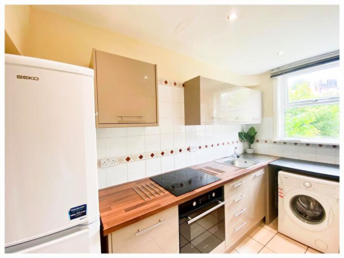 5 Bedroom Terraced House To Rent In The Nook, Crookesmoor, S10