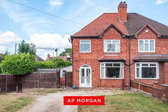 3 Bedroom Semi Detached House For Sale In Broad Street, Bromsgrove, Worcestershire, B61