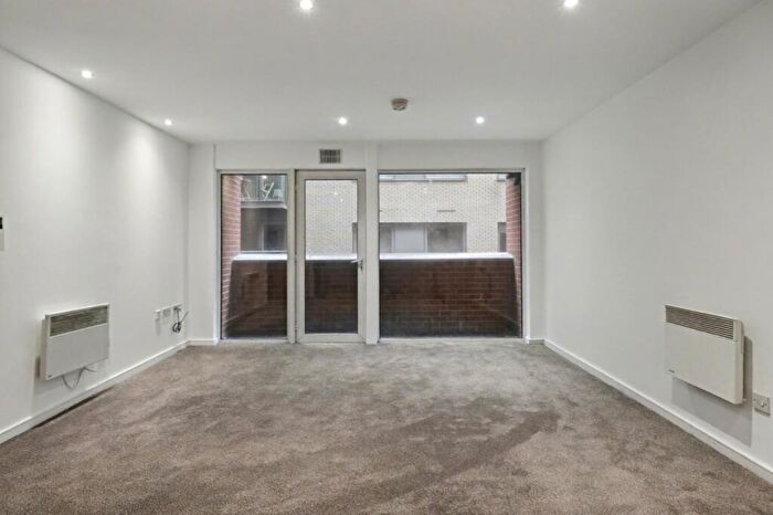 2 Bedroom Apartment To Rent In The Boatmans, City Road East, M15