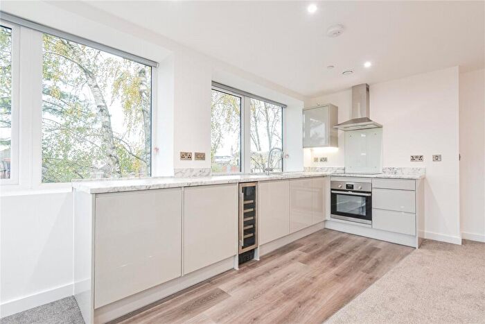 1 Bedroom Apartment To Rent In Strawberry Hill, Newbury, Berkshire, RG14