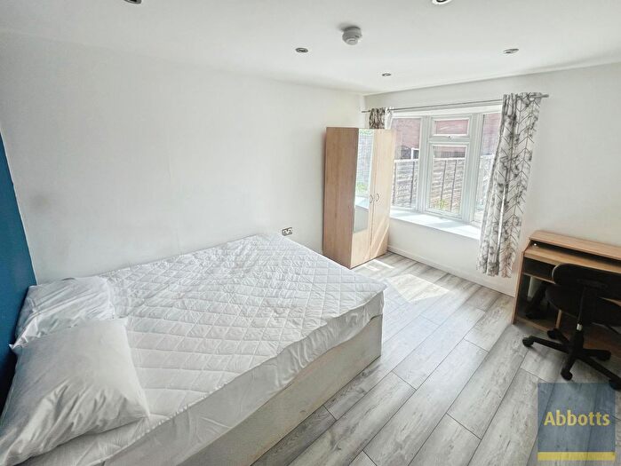 1 Bedroom Property To Rent In Frettons, Basildon, SS14