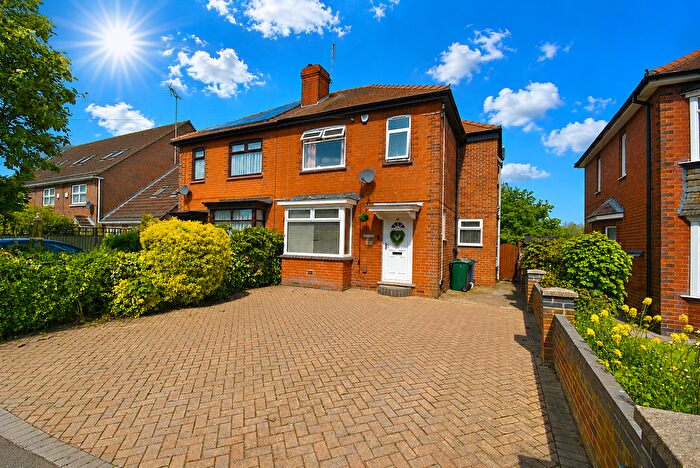 4 Bedroom Semi-Detached House For Sale In Old Hexthorpe, Doncaster, DN4