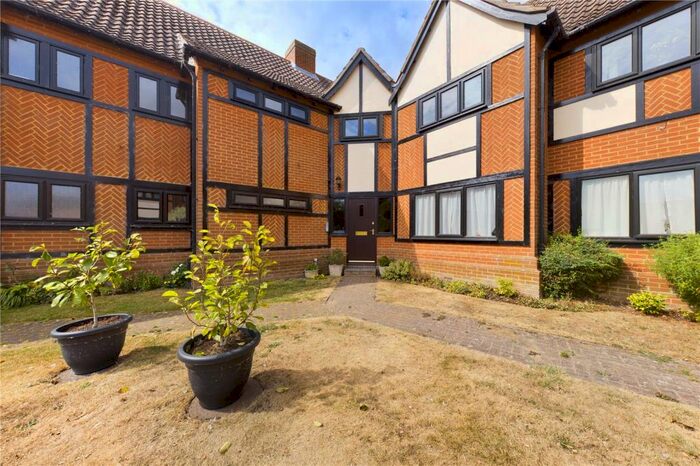 2 Bedroom Apartment To Rent In High Street, Earith, Huntingdon, Cambridgeshire, PE28