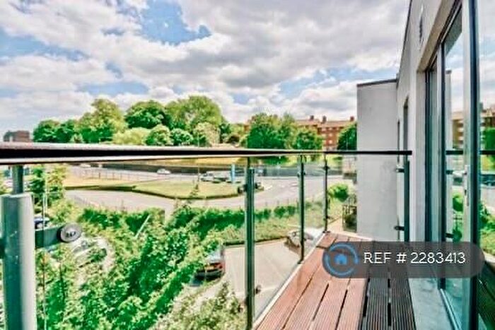 2 Bedroom Flat To Rent In Lower Mast House, London, SE18