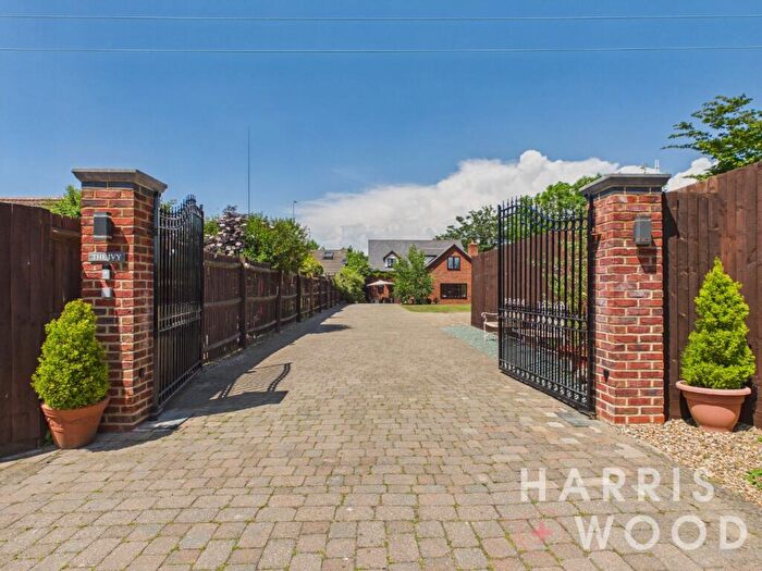 4 Bedroom Detached House For Sale In The Drive, Rivenhall, Witham, Essex, CM8