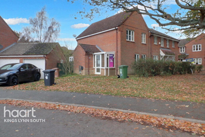 3 Bedroom End Of Terrace House For Sale In Wallace Close, King's Lynn, PE30