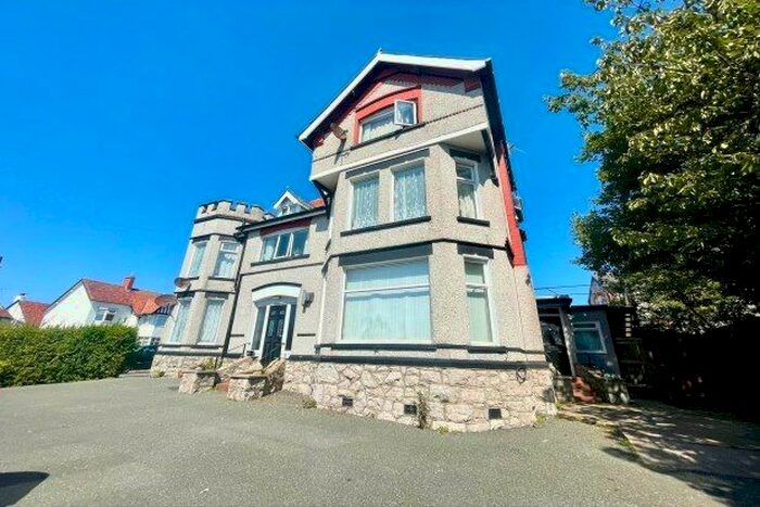 1 Bedroom Flat To Rent In The Towers, Colwyn Bay, LL28