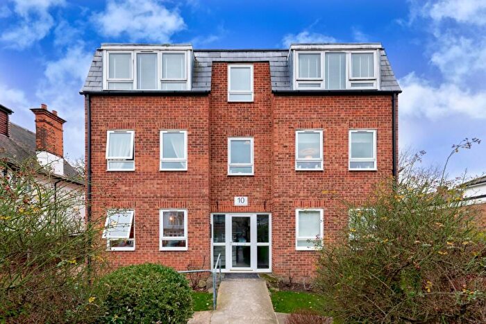 2 Bedroom Property To Rent In Clivedon, Highams Park, London, E4