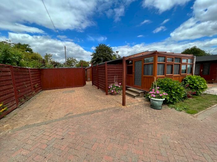 1 Bedroom Property To Rent In Green End, Three Holes, Wisbech, PE14