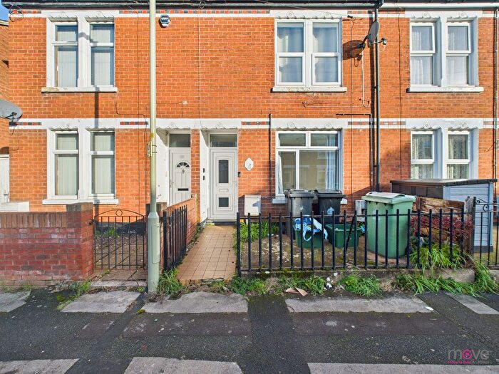 2 Bedroom Flat To Rent In Clevedon Road, Gloucester, GL1