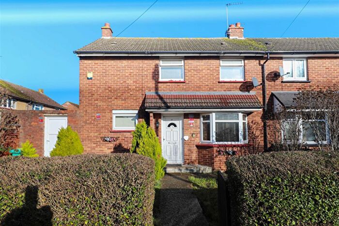 3 Bedroom Semi Detached House For Sale In Beech Close, West Drayton, UB7