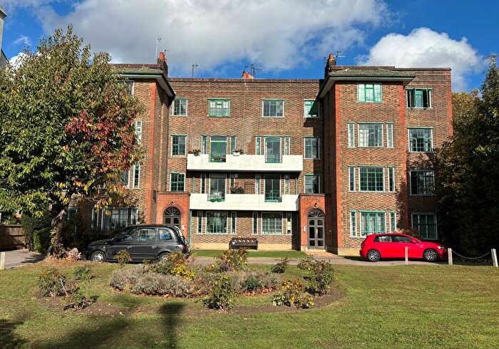 2 Bedroom Flat For Sale In Flat Newlands Court, Streatham Common North, Streatham, London, SW16
