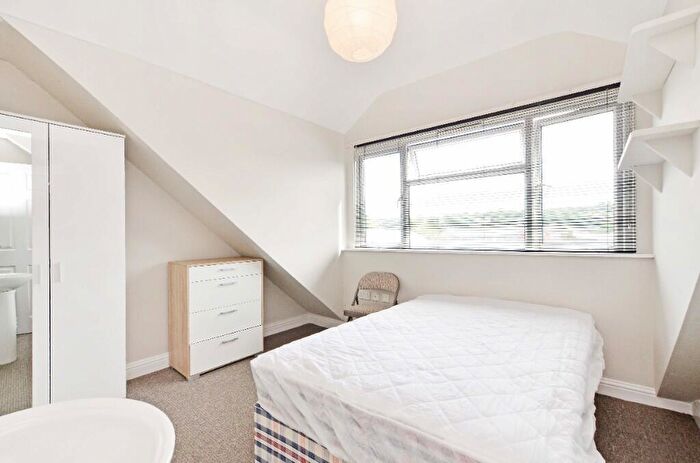 5 Bedroom House To Rent In Edmund Road, Sheffield, S2