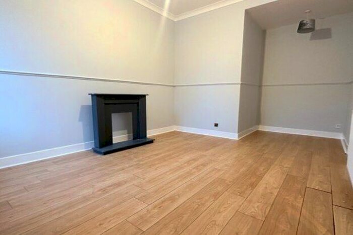 1 Bedroom Flat To Rent In Main Street, Glasgow, G72