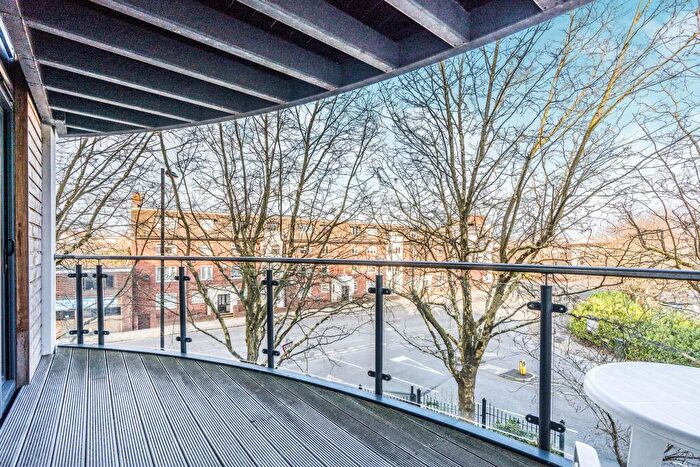 2 Bedroom Apartment To Rent In Endeavour Court, Ocean Village, Southampton, SO14