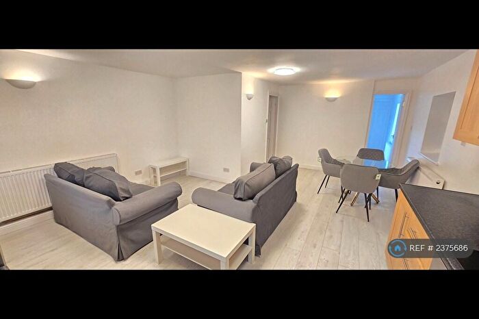 2 Bedroom Bungalow To Rent In Bennett Road, Leeds, LS6