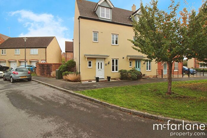 4 Bedroom Semi-Detached House To Rent In Cassini Drive, Swindon, SN25