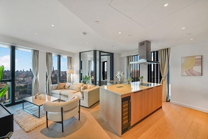 2 Bedroom Flat To Rent In River Park Tower, London, SW8