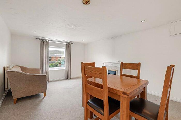 2 Bedroom Apartment To Rent In Island Way East, St Marys Island, Chatham, ME4