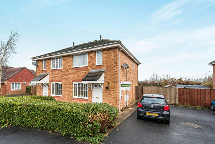 3 Bedroom Semi-Detached House To Rent In Beggarwood, RG22