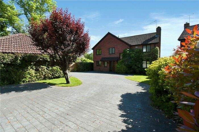 4 Bedroom Detached House For Sale In Salisbury Road, Sherfield English, Romsey, Hampshire, SO51