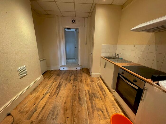 1 Bedroom Flat To Rent In Belvedere Road, Taunton, TA1